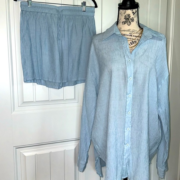 New Gorgeous matching 2pc Short Set - Picture 6 of 7